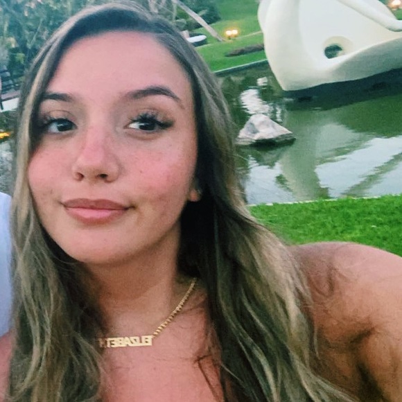 Meet your Posher, Elizabeth - Picture 1 of 1